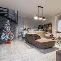 OLGIATE OLONA - QUADRILOCALE CON DOPPI SERVIZI E B