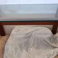 Tavolo con piano in cristallo