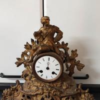 Antico orologio da tavolo