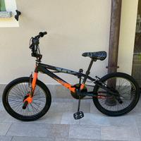 bmx nera e arancione montana 20"