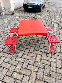 Tavolo campeggio con 4 sedute integrate