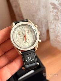 Swatch Omega  MISSION TO JUPITER SO33C100