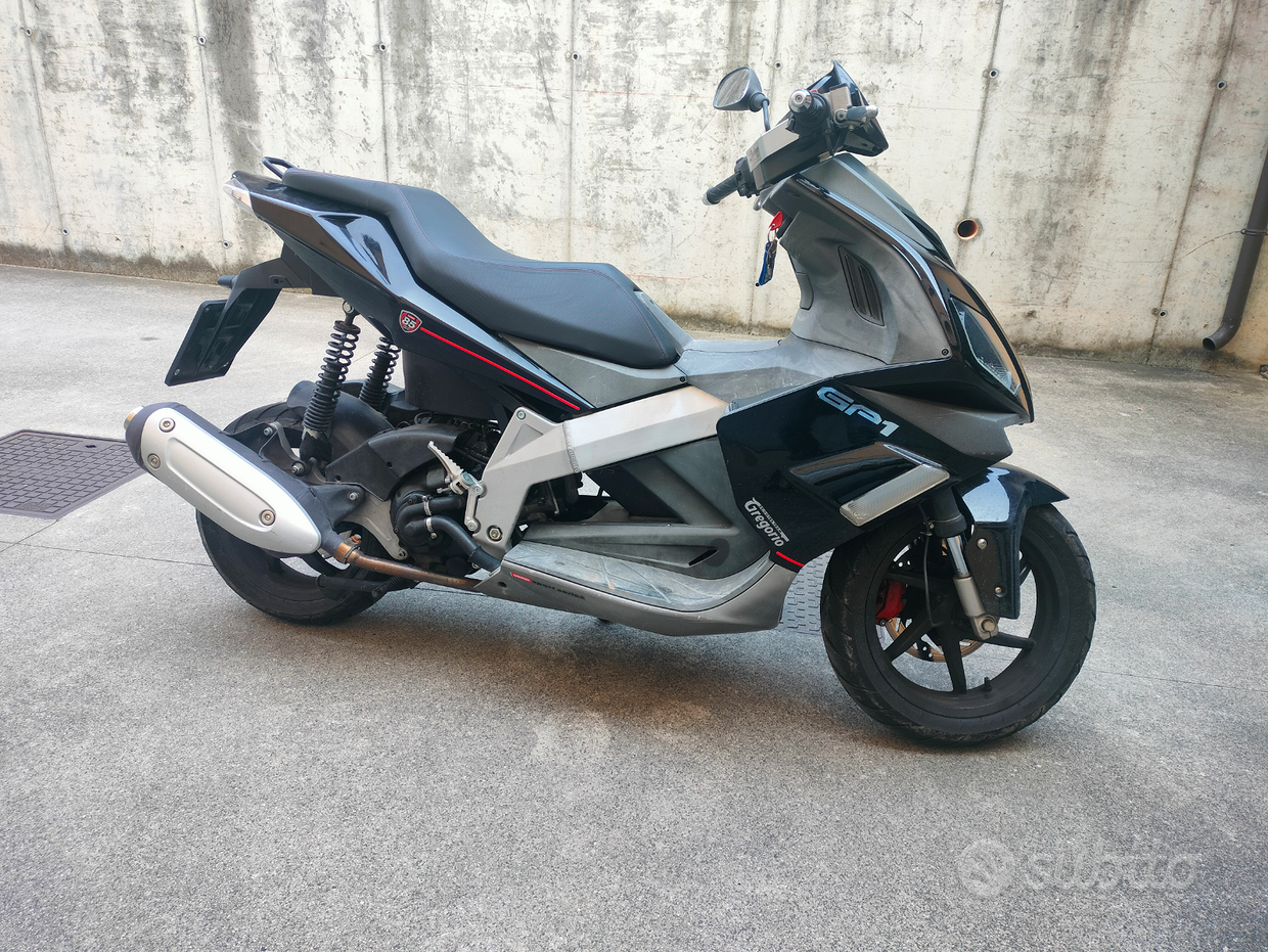 Bike Derbi Gp1 125 Prezzo Gpr 125 Derbi Gpr Scooter Derbi Gpr 50