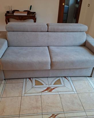 DIVANO LETTO COME NUOVO