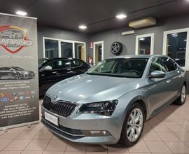 Skoda Superb 2.0 TDI Berlina