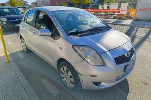 Toyota Yaris 1.0 5 porte