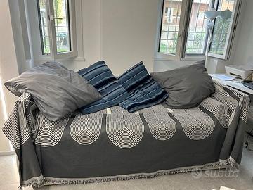 Divano matrimoniale legno + 2 Materassi OMAGGIO