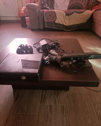 X Box 360 kinekt. Per pezzi