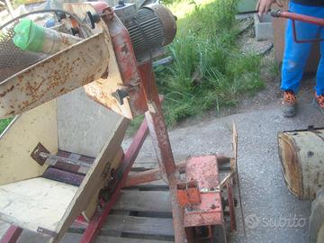 Mulino elettrico volt 220 monofase con sgranatore