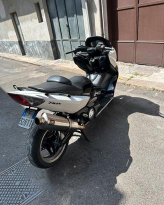 t max