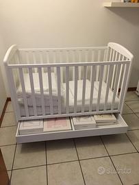 Lettino foppapedretti e cassettiera