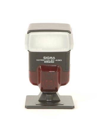 FLASH   SIGMA  PER  APPARECCHI  NIKON