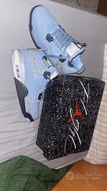 Jordan 4 University azzurre