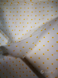 MT .21,80 Tessuto puro cotone bianco a pois gialli