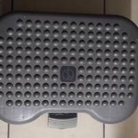 poggiapiedi grigio da ufficio