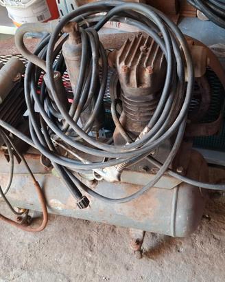 Compressore Ceccato da 50 litri a cinghia