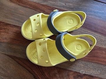 sandali crocs gialli