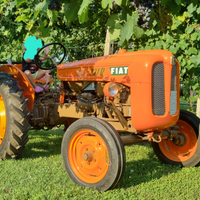 Trattore Fiat 221 R frutteto