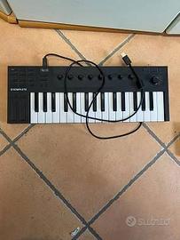 Native Instruments KOMPLETE KONTROL M32