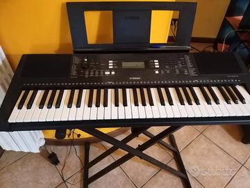 Pianoforte Yamaha PSR-E373
