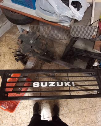 mascherina e porta ruota scorta suzuki samurai sj
