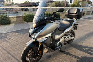 Honda forza 750