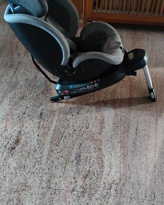 seggiolino con base girevole 
