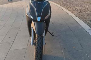 Kymco People 200