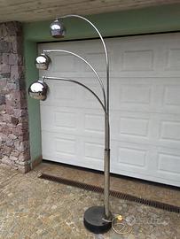 Lampada Reggiani a tre bracci