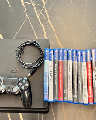 Play Station 4 Slim 1 TB di memoria