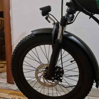 Nuova bicicletta elettrica Pieghevole mai usata