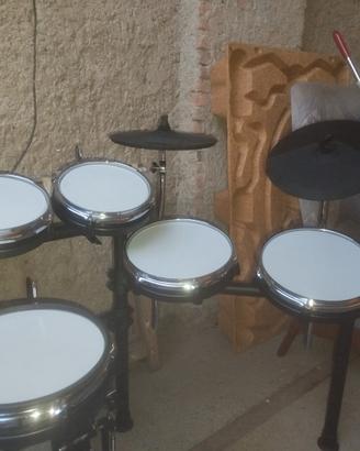 Millennium MPS 850 E drum set
