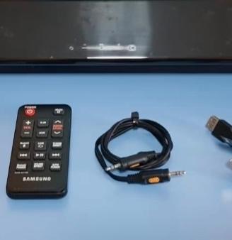 saundbarra Samsung con telecomando 