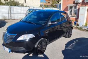 Lancia Ypsilon 1.2 69 CV 5 porte S&S Silver