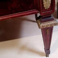 Tavolino vintage di noce masselli, anni 50