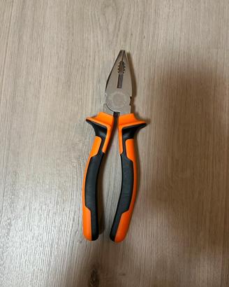 Pinza Beta