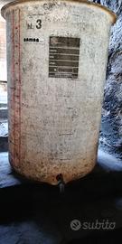 Botti in vetroresina 3 hl, 4 hl, 10 hl con oblò