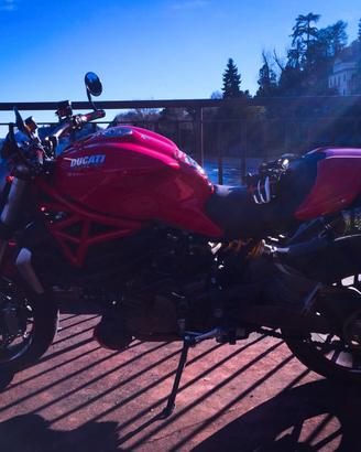 Ducati Monster 1200 per Abarth 595 massimo 180 cv