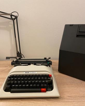 Olivetti Lettera 12 Macchina da scrivere vintage