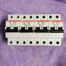 Interruttore magnetotermico