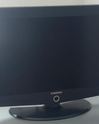 Televisione LCD Samsung 32 pollici 