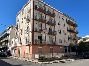 4 LOCALI A CAPACI