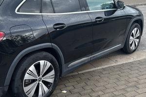 Mercedes EQA 250 premium pro