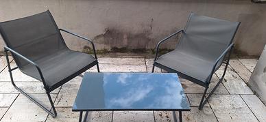 set tavolino +poltroncine da esterno