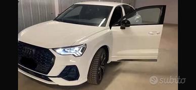 AUDI Q3 SPB 40 TFSI quattro S tronic Identity B