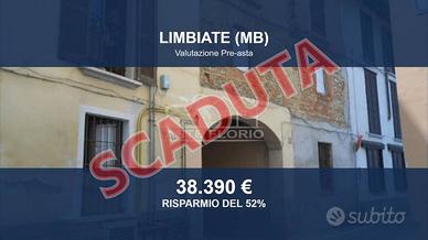 Immobile in asta di 82 m² a Limbiate
