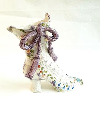Stivaletto scarpa in ceramica di Bassano