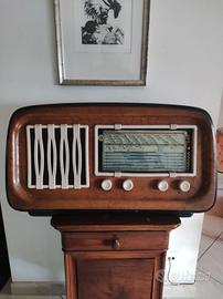 Antica radio Geloso anni '50