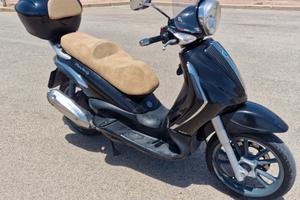 Piaggio Beverly 125