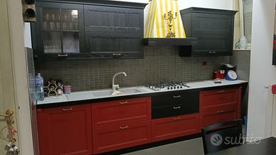 Cucina completa di elettrodomestici